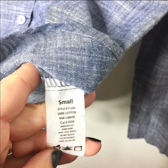 Francesca’s Love Notes Denim Chambray Top Size Small - Picture 5 of 6